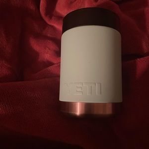 Sea foam green yeti can cooler